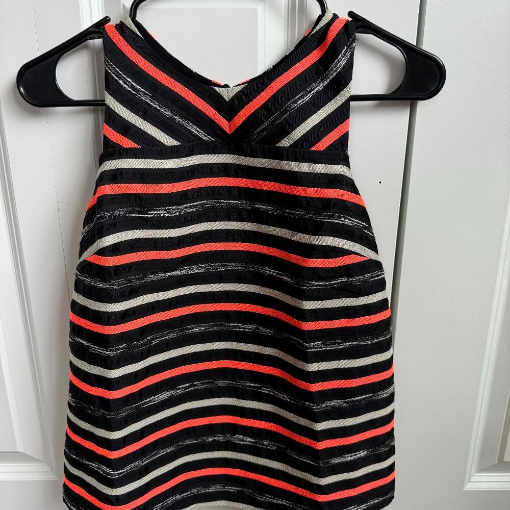 Multicolor tank